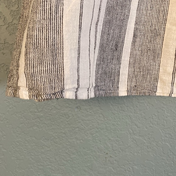 Banana Republic Square-Neck Puff-Sleeve Blouse ~ Extra Small ~ Black and White - Picture 5 of 9